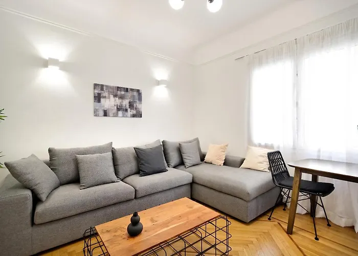 Athens Urban Haven-Close To The Metro